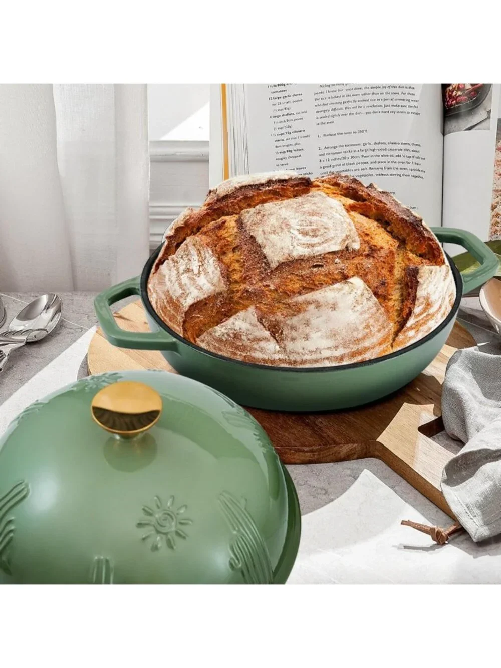 Cast Iron Bread Oven with Cloche Lid - 9.8